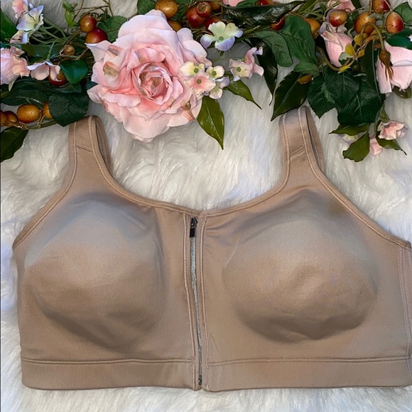 Playtex Other - Playtex 2XL Beige Zippered Front Style 4886 NWOT